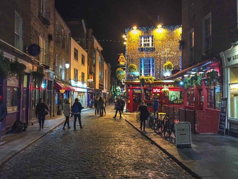 Is Dublin Safe for Travelers? Best tips to stay safe in 2022!